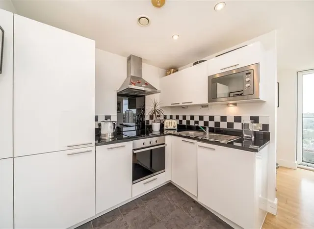 Mill Lane, New Cross, SE8, photo 2