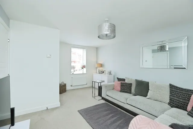 Photo 3 — Town End Drive, DONCASTER, South Yorkshire, DN4