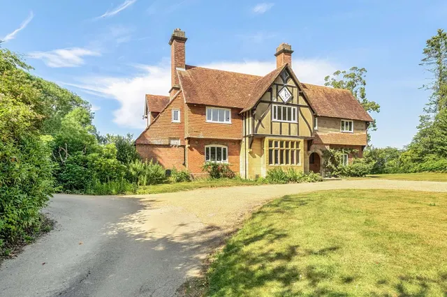 Penshurst Road, Penshurst, TN11, photo 1