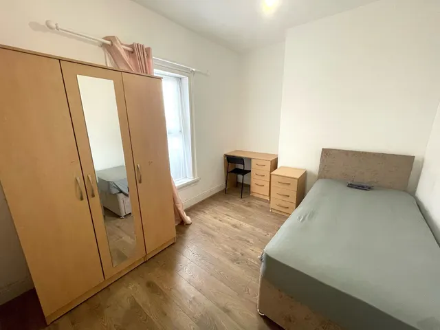 Bristol Road, Selly Oak, B29, photo 3