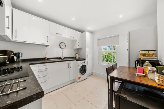 Photo 2 — Laburnum Road, Chertsey KT16 8BY