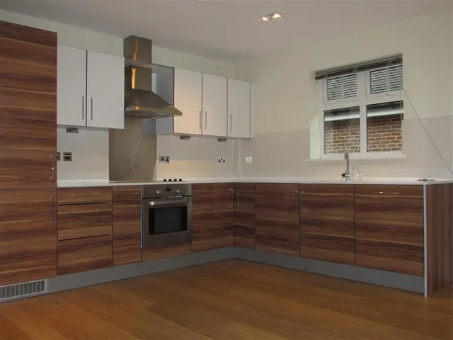 Shoppenhangers Road, Maidenhead, SL6, photo 3