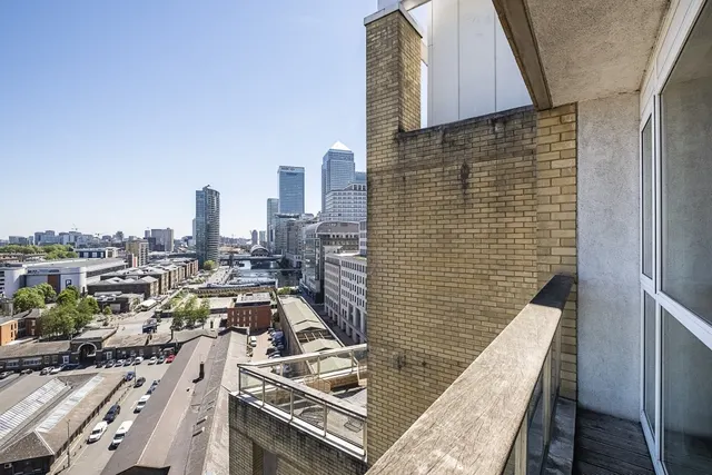 Photo 3 — Westferry Circus, E14