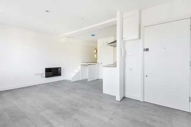 New Cross Road, London, SE14, photo 2