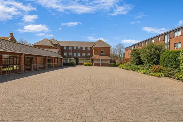 Photo 2 — Great Well Drive, Romsey