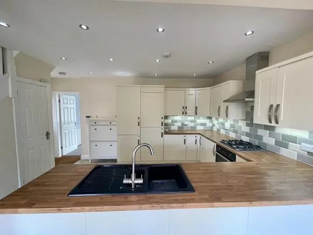 Photo 3 — Hall Way, Sutton-in-Craven, Keighley, BD20 7NJ