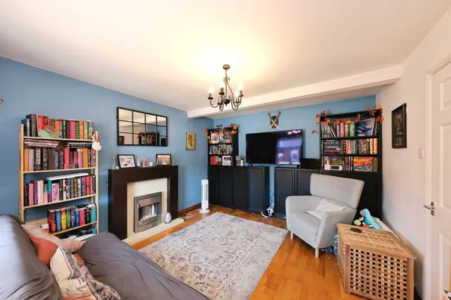 Field Court, Kilburn, DE56, photo 2