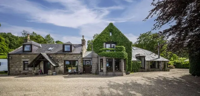 Photo 3 — Woodlands Croft, Dyce, Aberdeen, AB21 0HD