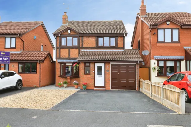 Fowler Place, Stourport-On-Severn, photo 1