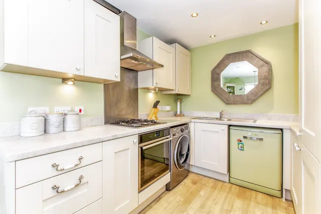Boughton Lane, Wellingborough, NN9, photo 2