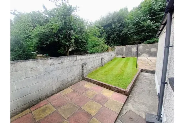 Wind Street, Aberdare, photo 1