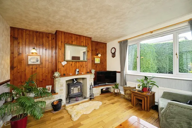 Photo 2 — Weatherhouse Terrace, Halifax, West Yorkshire, HX2