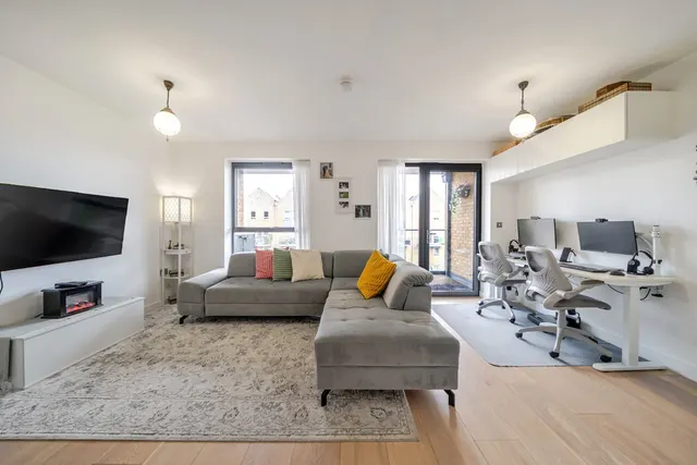 Sumner Road, SE15, photo 1
