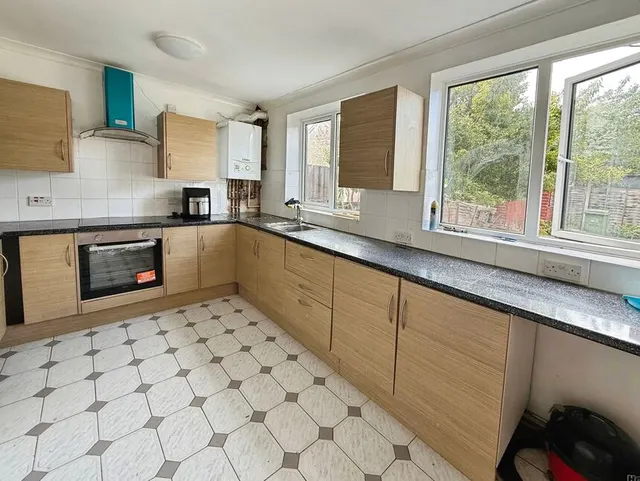 Photo 3 — Finchale Road, London, SE2