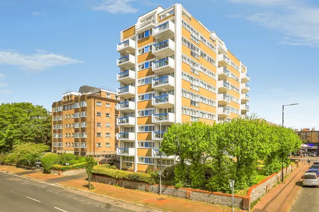 Hartington Place, Eastbourne, photo 1