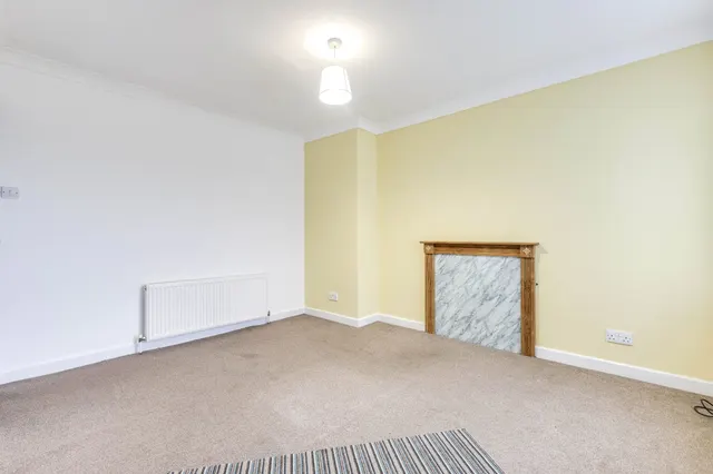 Valley Road, Pudsey, LS28, photo 3
