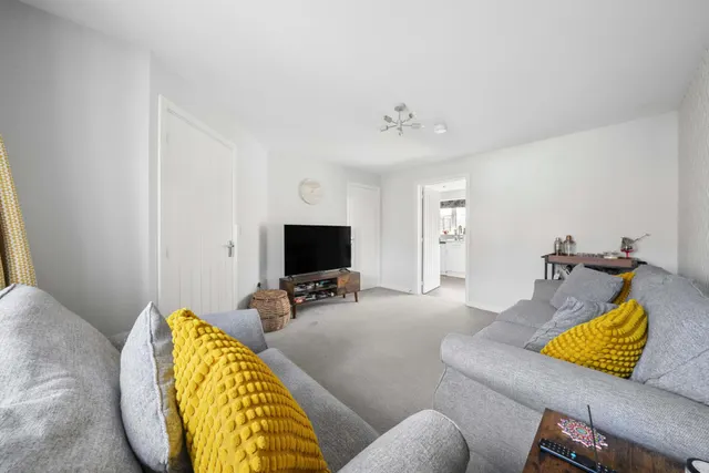 Olley Crescent, Witney, OX29, photo 3