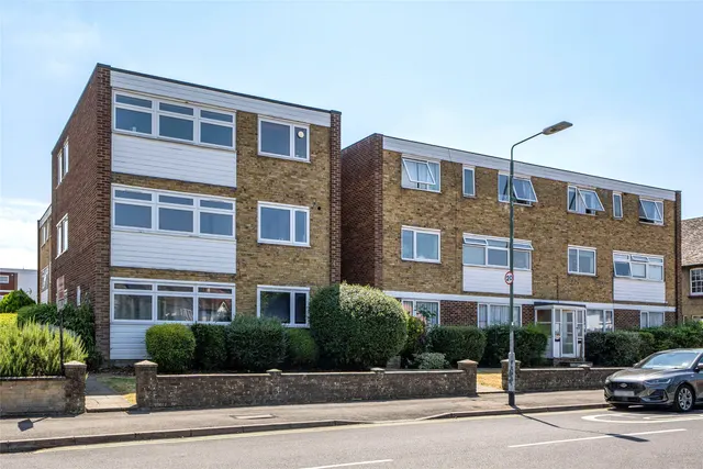 St. Georges Road, Wallington, SM6 0AW, photo 1