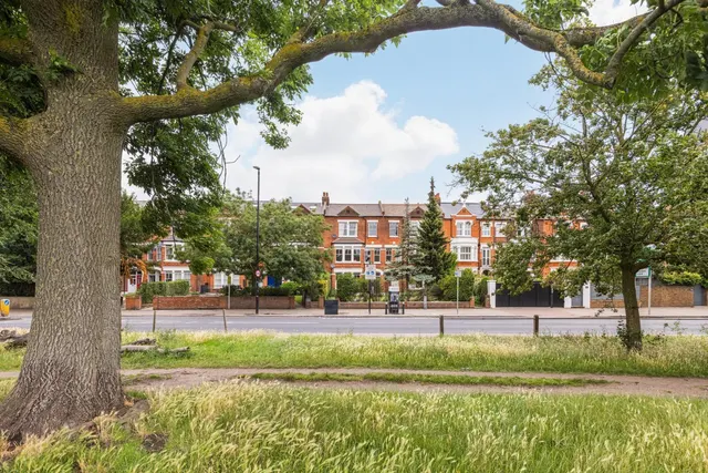 Salcombe Gardens, Clapham, SW4, photo 1