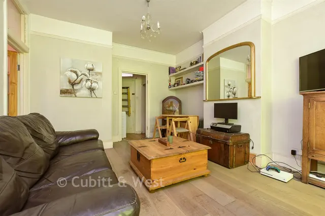 Foxley Lane, Purley, CR8, photo 2