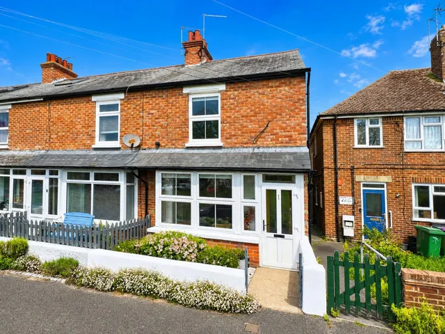 St. Nicholas Terrace, Hythe, photo 1