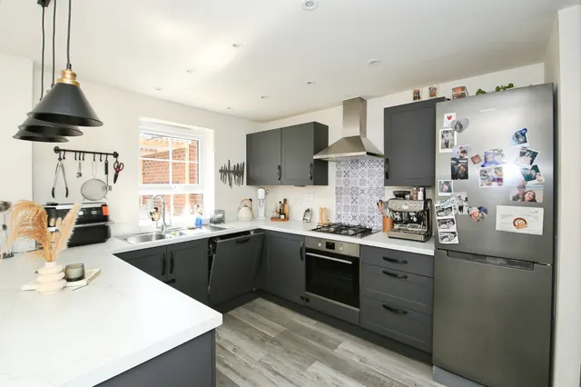 Almond Avenue, Whittlesey, PE7, photo 3