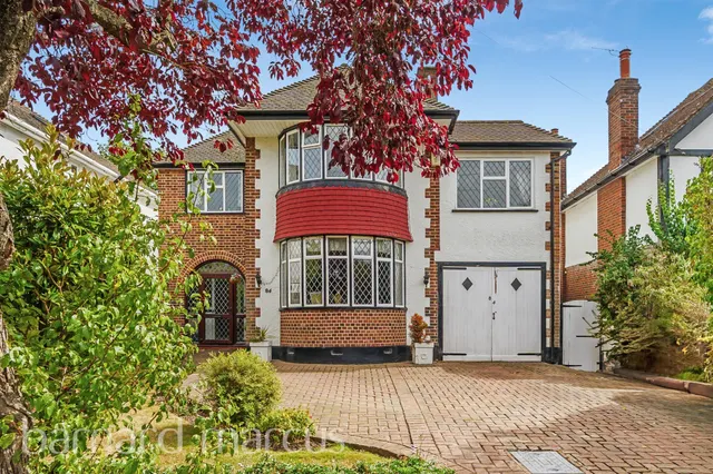 Arundel Avenue, Epsom, photo 1