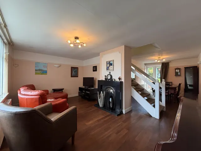 Buckingham Road, Stalybridge, SK15, photo 2