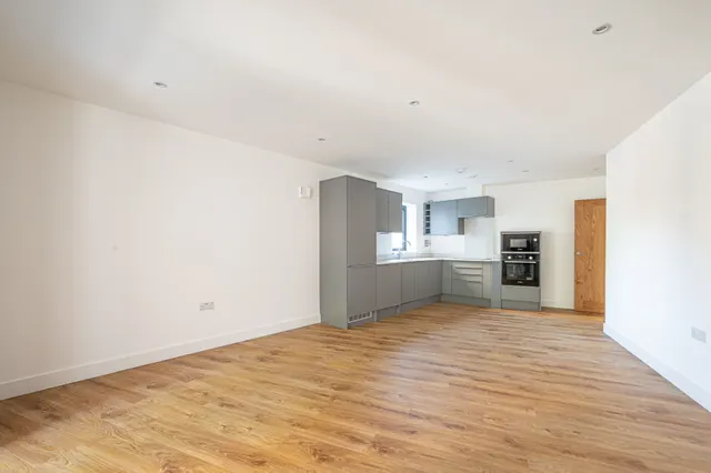 Photo 3 — Flat 3, 1a Malden Road, London