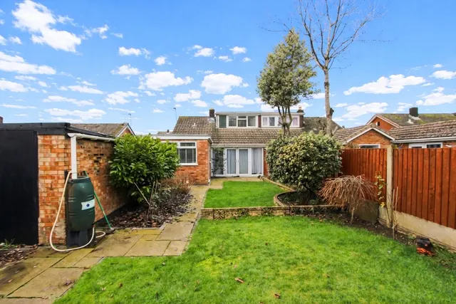 Photo 2 — Ferndale Close, Burntwood, Burntwood, WS7 4US