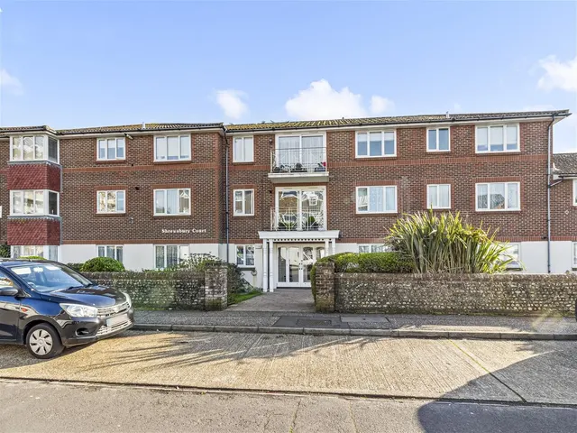 Manor Road, Worthing, photo 1