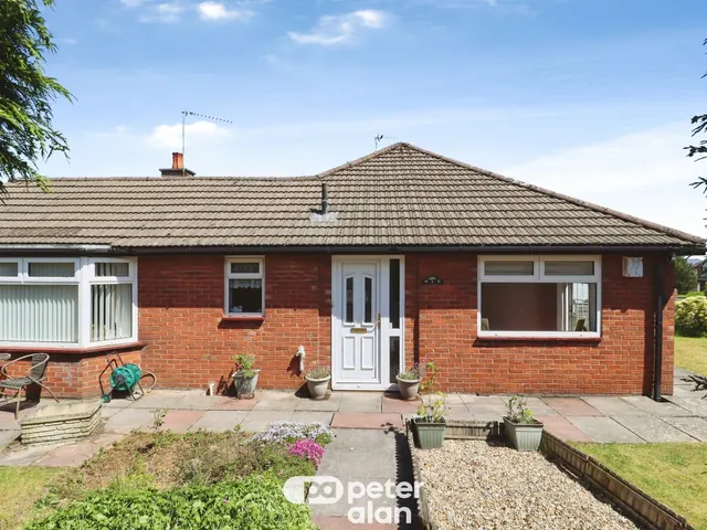 Carisbrooke Way, Cardiff, CF23, photo 1