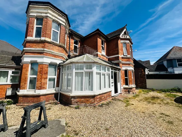 Photo 3 — Heron Court Road, BOURNEMOUTH