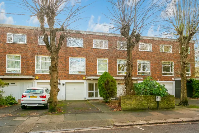 Fitzwilliam Avenue, Kew, TW9, photo 1