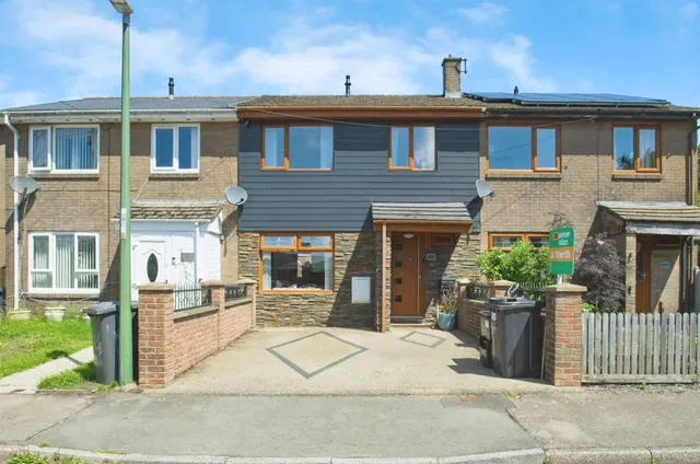 St. James Way, Tredegar, NP22, photo 1