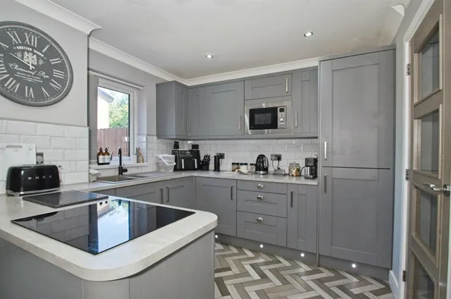St. James Way, Tredegar, NP22, photo 2