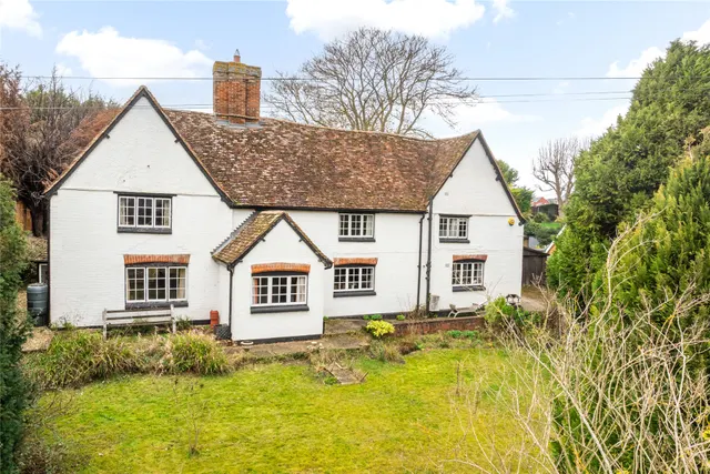 4 bedroom house, Station Road, Lower Stondon, SG16