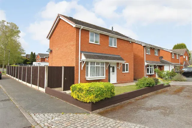 Curlew Close, Kidderminster, photo 1