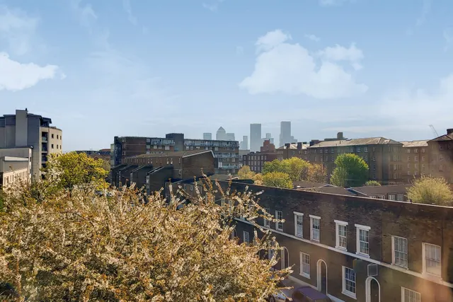 Photo 3 — Flat 7, The Ship Apartments, 90 Hardinge Street, London