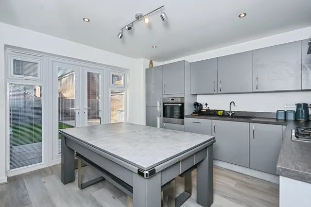 Wharford Lane, Runcorn, WA7, photo 2