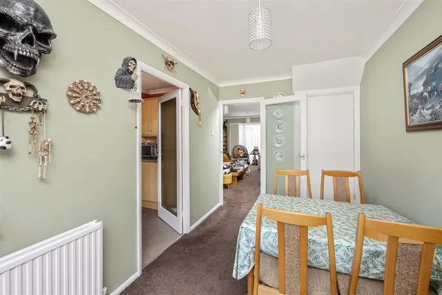 Photo 3 — Mantell Close, Lewes, East Sussex, BN7 2EZ