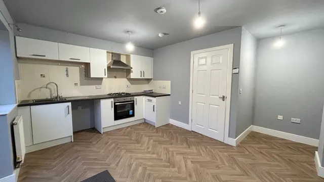 Hazel Gardens, Worsbrough, S70, photo 2