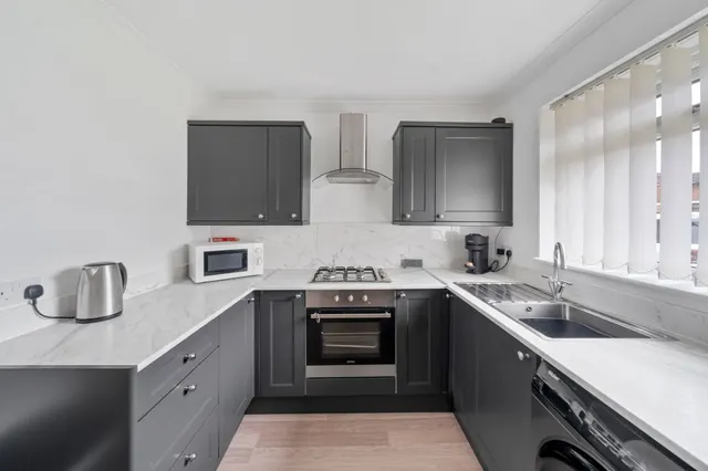 New Barn Avenue, Ashton-In-Makerfield, WN4, photo 2