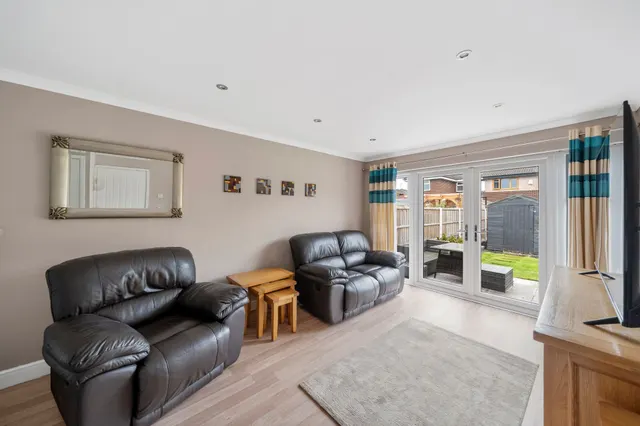 New Barn Avenue, Ashton-In-Makerfield, WN4, photo 3
