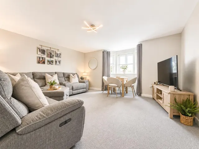 Photo 3 — Morag Riva Court, Uddingston, Glasgow, G71 7BF