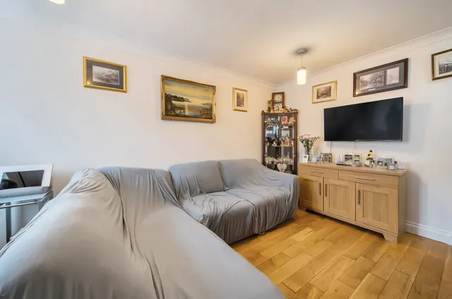 Photo 3 — Oak Ridge, West End, Woking, Surrey, GU24 9PJ