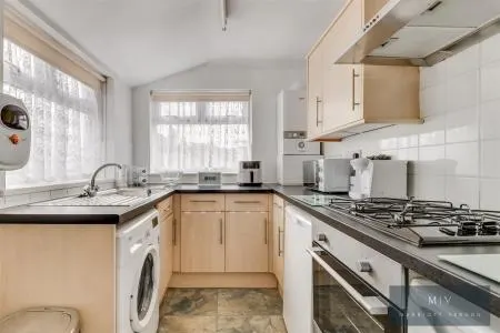 Selsdon Road, South Croydon, photo 2