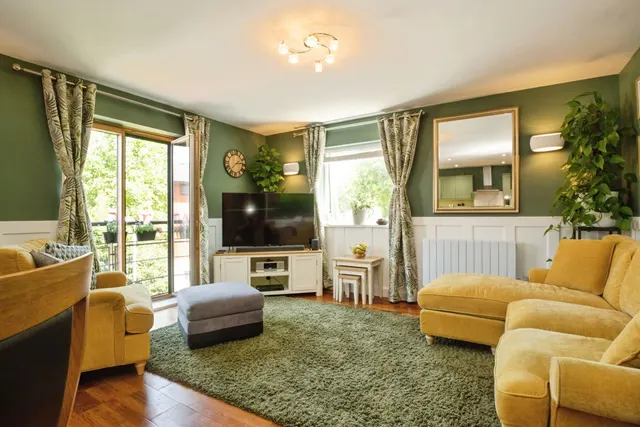 Henke Court, CARDIFF, South Glamorgan, CF10, photo 1