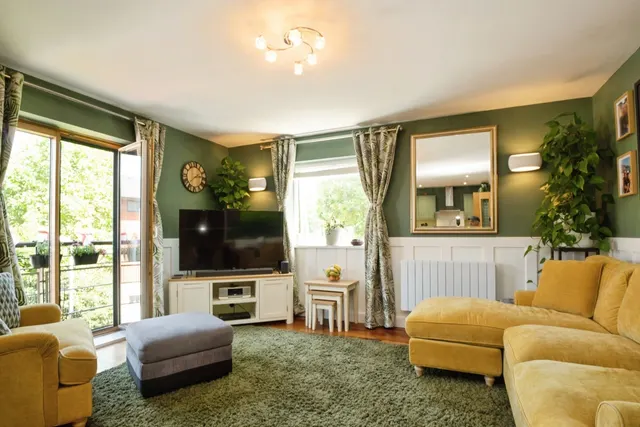 Photo 3 — Henke Court, CARDIFF, South Glamorgan, CF10