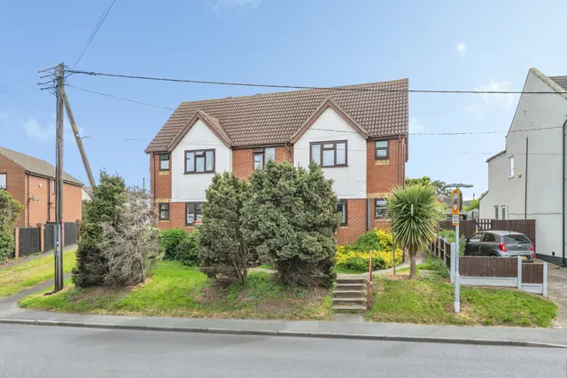High Road, Basildon, SS15, photo 1